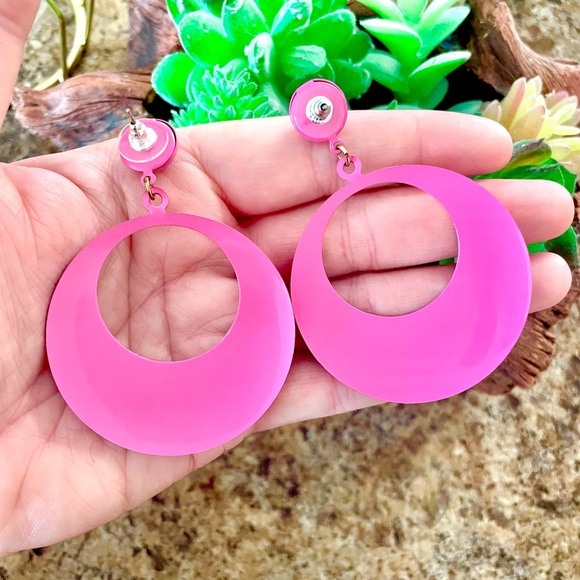 80’s Vintage Pink Hoop Dangle Earrings - Picture 4 of 4